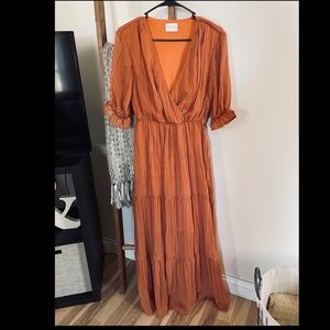 Bella Ella Maxi Dress — size small
